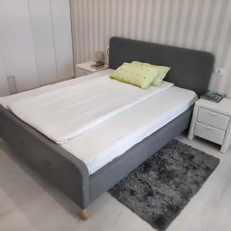 Luxury & Quiet For 6 Apartment